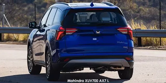 Vehicle Image for 2/5for Mahindra XUV700 2.0T AX7